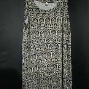 Chico’s black& white geometric print dress